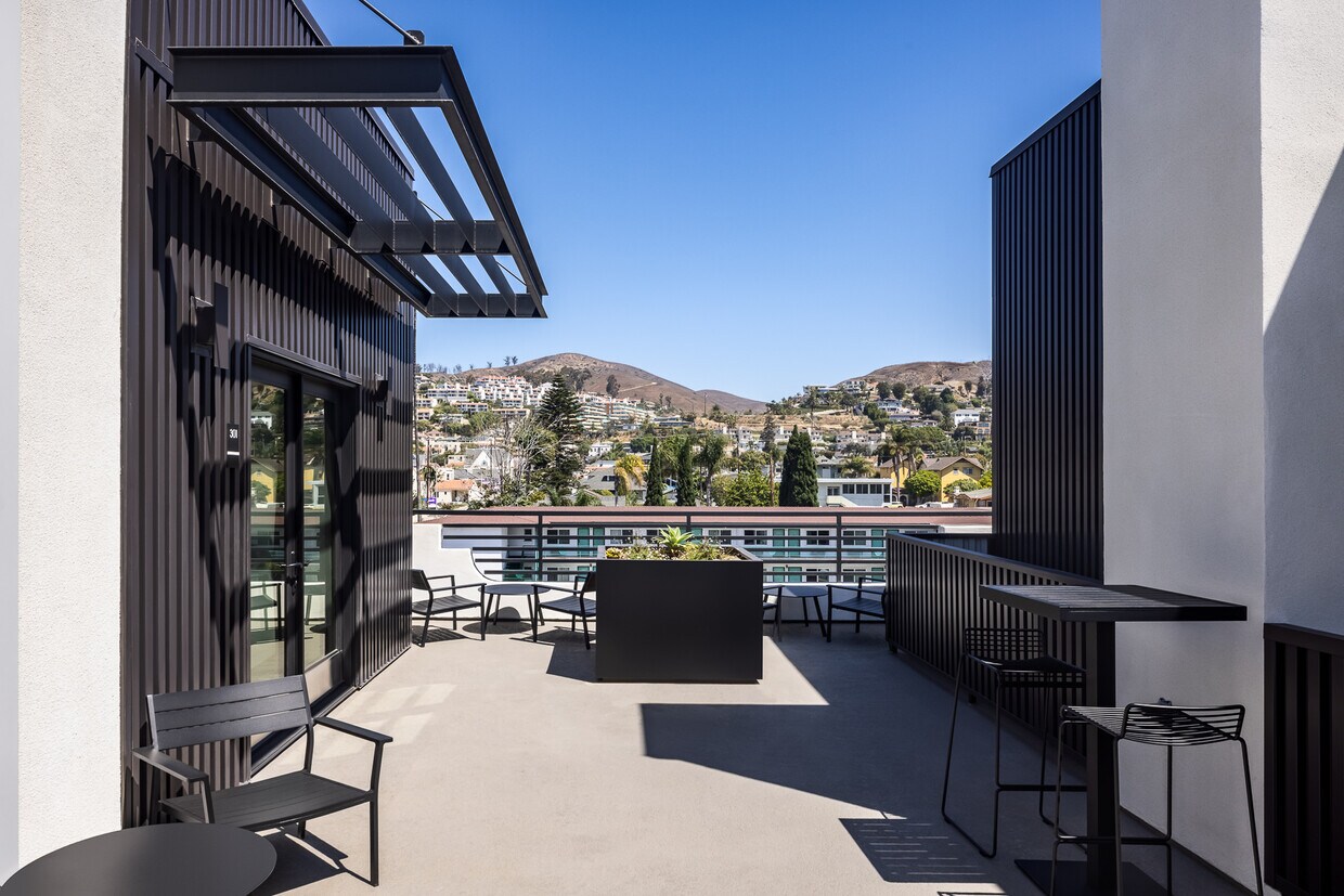 The Kalthom Building Apartments in Ventura, CA Westside Rentals