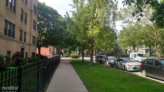 Building Photo - 5066 N Wolcott Ave