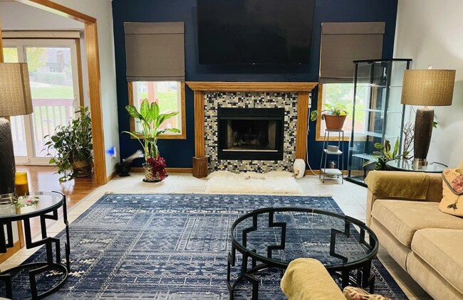 Foto del edificio - LOOK AT THIS GEM!  Schedule A Tour Today!!
