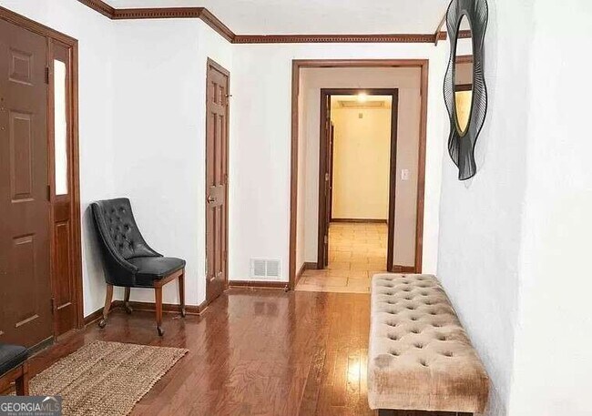 Foto del edificio - 5262 Kurt Ln SW