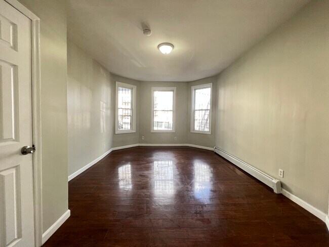 Building Photo - 46 2nd Ave