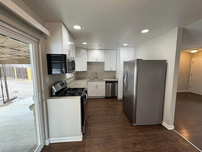 Foto del edificio - 8118 Lafayette St