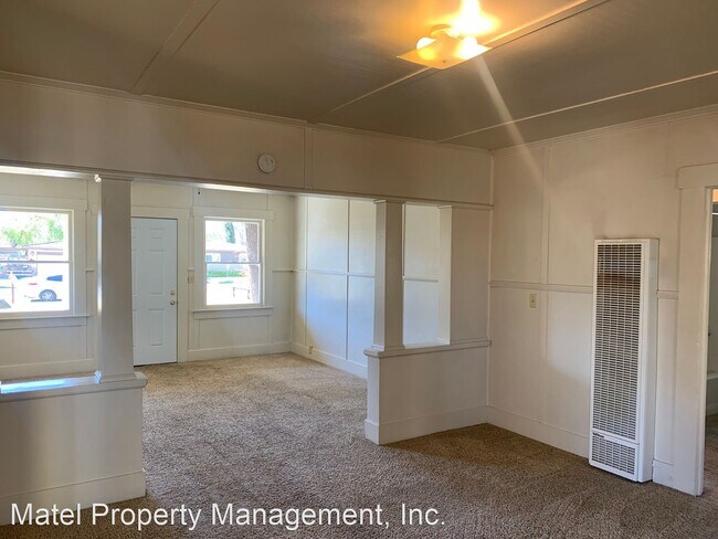 Building Photo - 3 br, 1 bath House - 720 WARD AVE