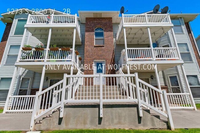 Foto del edificio - No Deposit Option! Lovely 3 Bedroom Roy Ap...