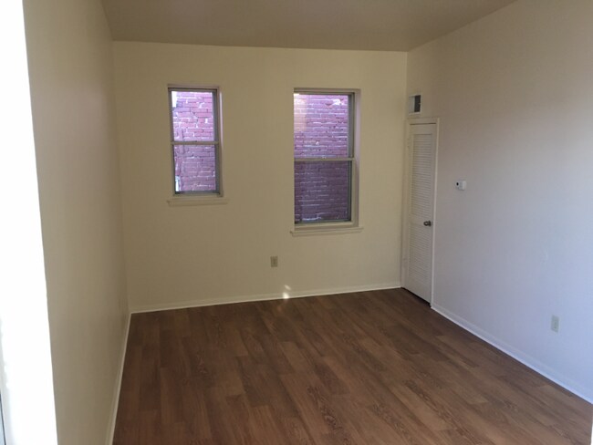 Foto del edificio - 15 E Read St