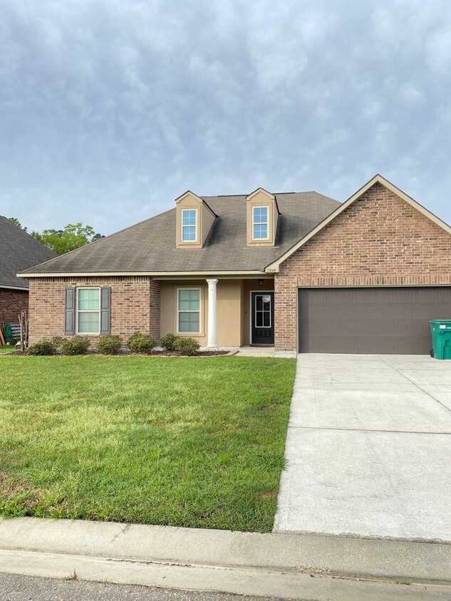 Foto principal - Beautiful 3 bedroom home