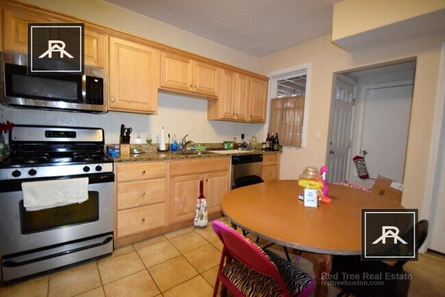 Foto del edificio - 3 bedroom in Brighton MA 02135