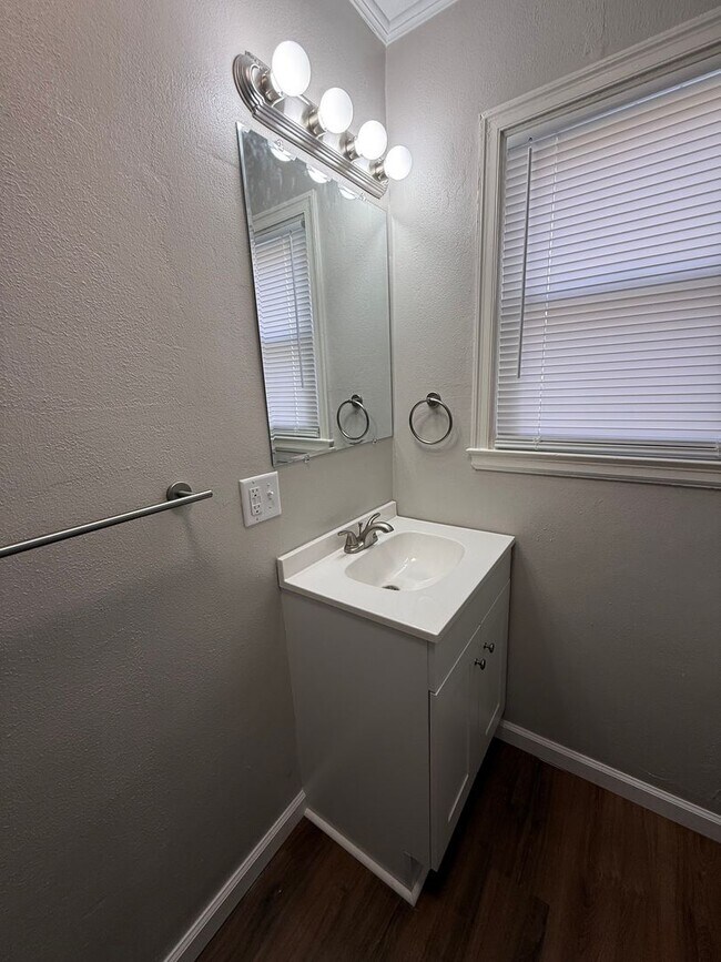 Foto del edificio - Beautiful renovated duplex in Edgewood!