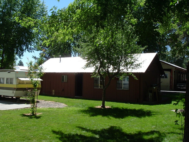 Foto de - Leisure  RV  Park