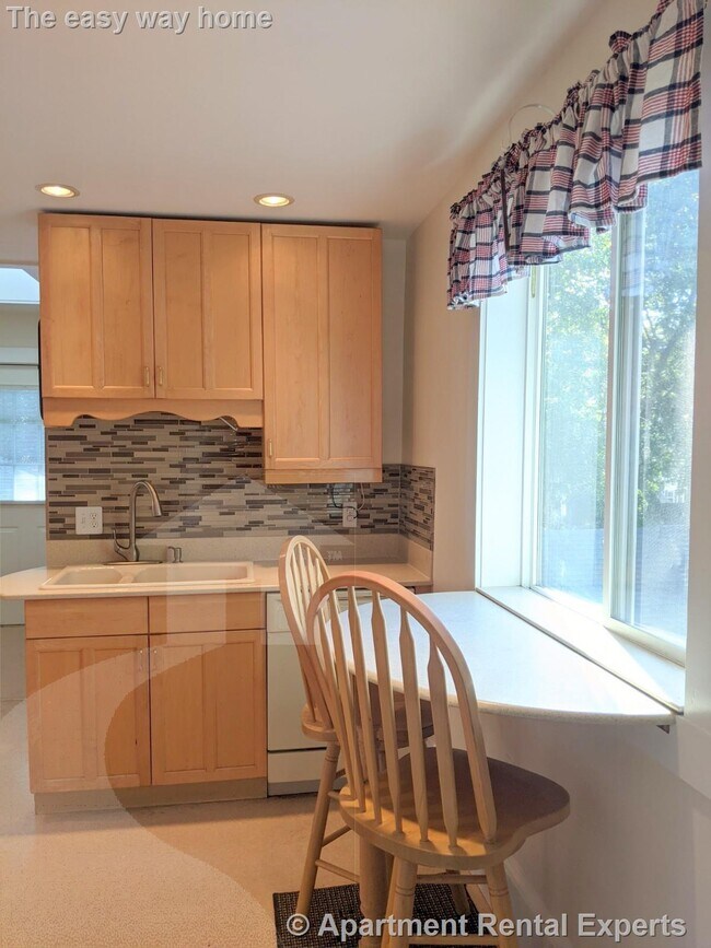 Foto del edificio - Malden 1+ Bedroom - Parking - Laundry in U...