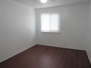 Building Photo - 2107 Shiveley Cir