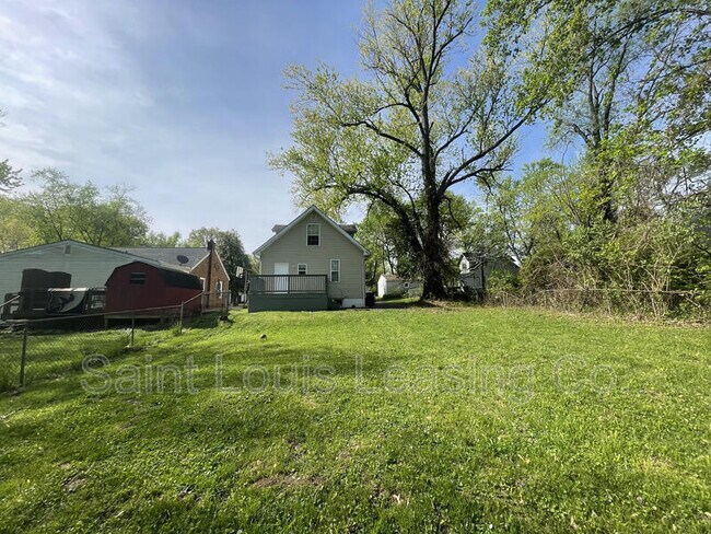 Foto del edificio - 423 Emmett Ave