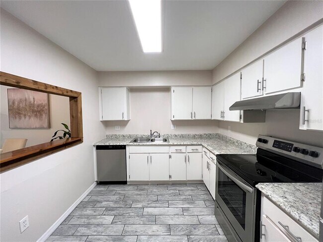 Foto del edificio - 22743 Penny Loop