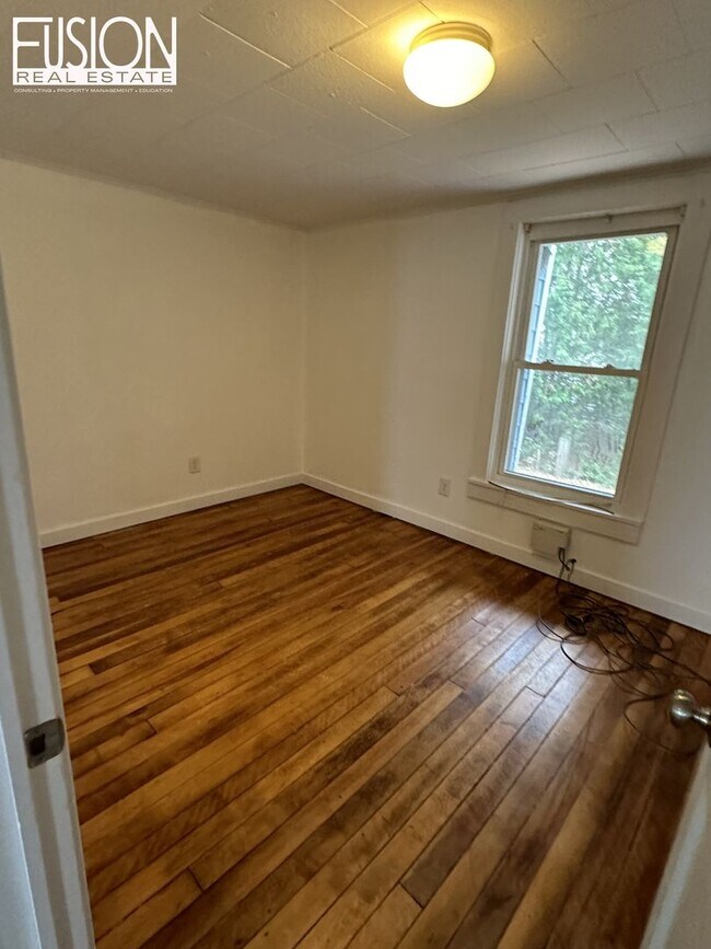 Foto del edificio - 340 Manhattan Dr