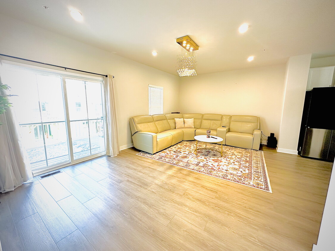 Primary Photo - 50 Dolcie Ln