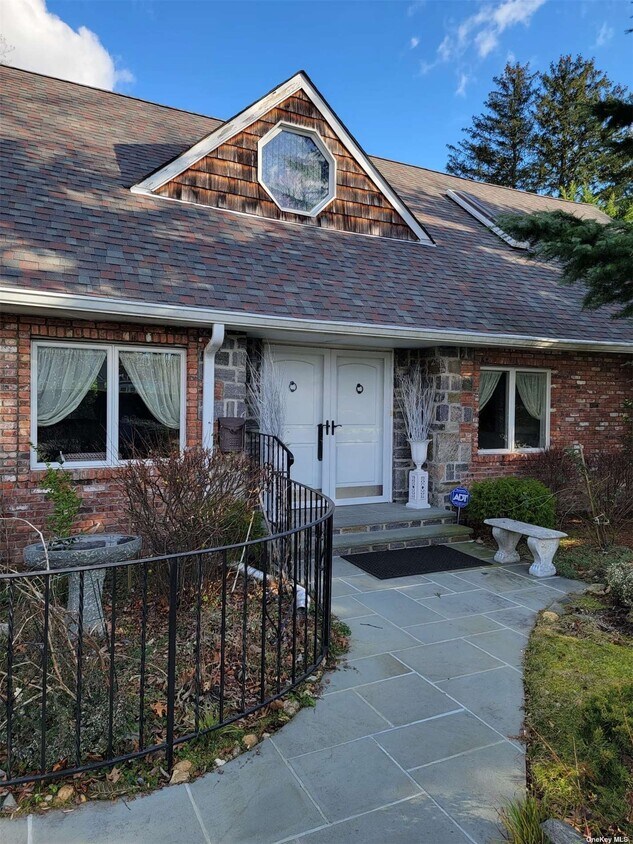 Primary Photo - 14 Stuart Dr