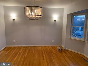 Building Photo - 18 Hillary Way