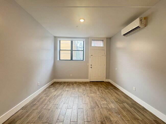 233 MLK #1R — photo 4 of 10