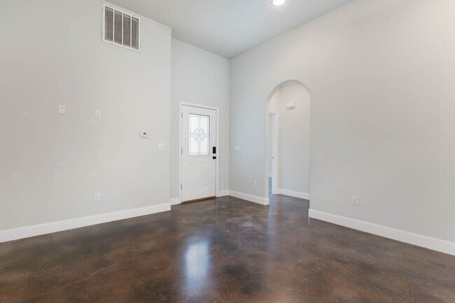 Foto del edificio - Kerrville, TX!  Country Charm with Modern Flair.