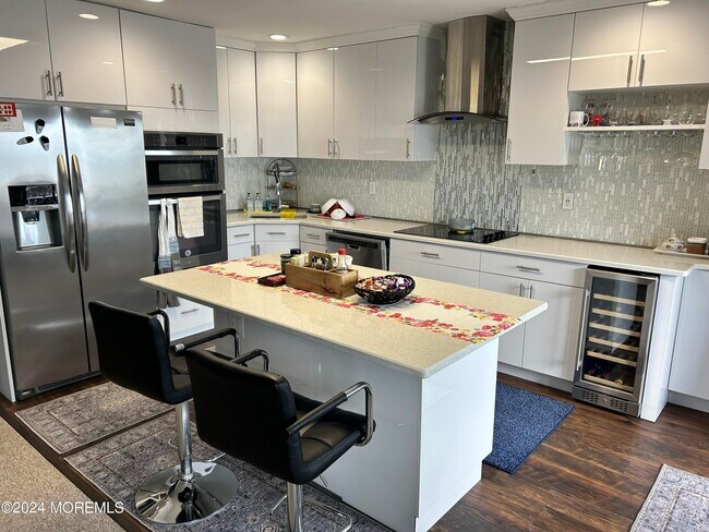 Foto del edificio - 15 Hillside Ct
