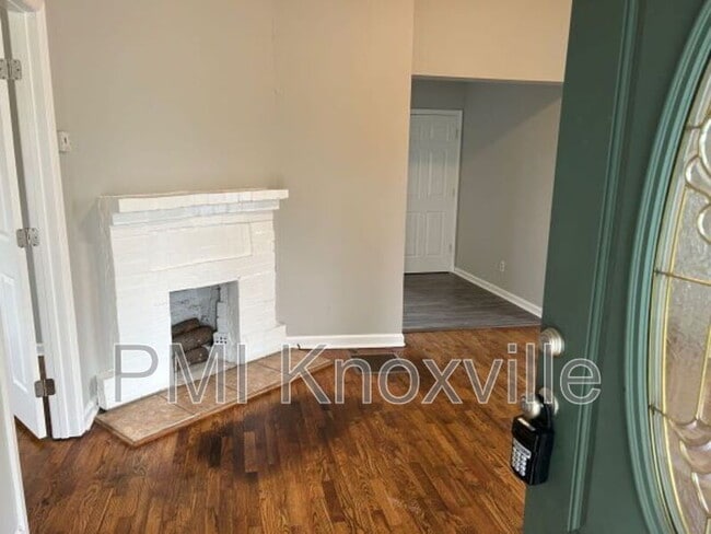 Photo - 315 E Churchwell Ave House