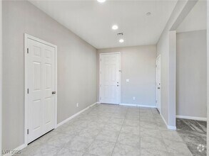 Building Photo - 701 Monroe Hl Pl