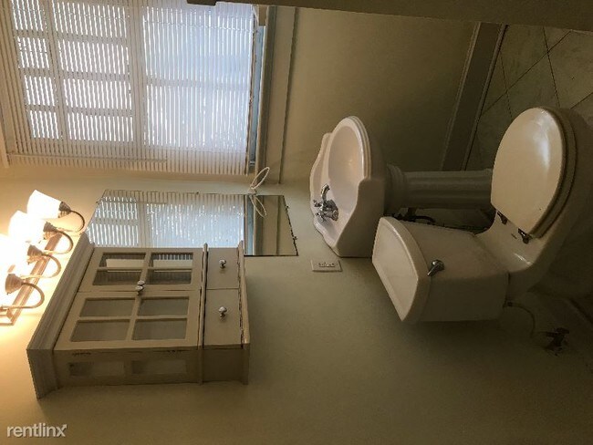 Foto del edificio - 7200 S Claiborne Ave