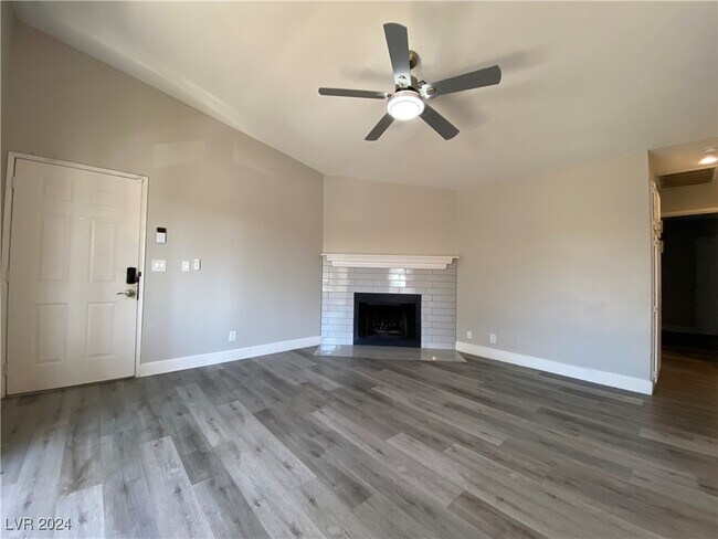 Building Photo - 4964 Newport Cove Dr