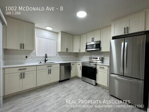 Building Photo - 1002 McDonald Ave