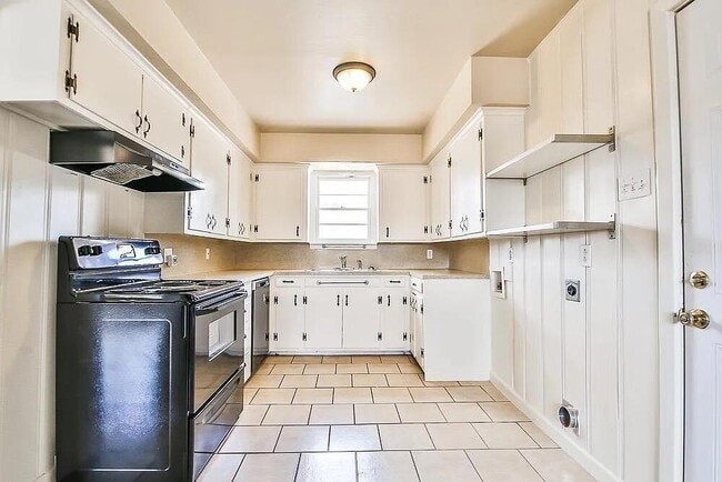 Building Photo - 2714 40th St