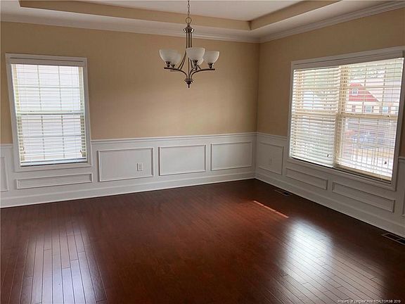 Building Photo - Spacious well maintained Home in Spring Lake