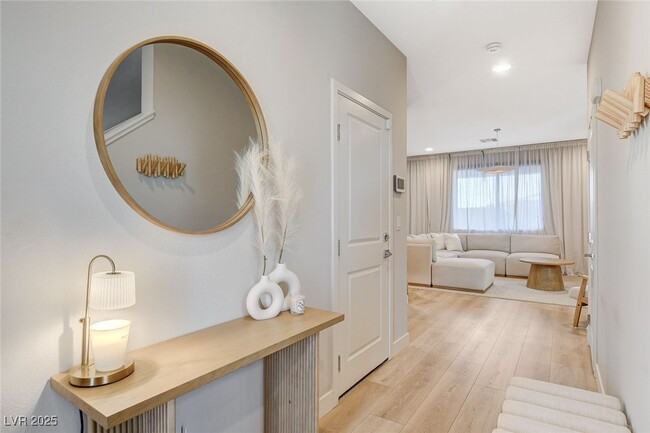 Foto del edificio - 9716 Jade Rise Ave