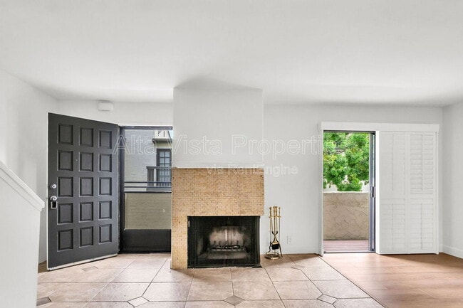 Building Photo - 6665 Canyon Rim Row