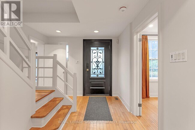 Building Photo - 75 Lord Seaton Rd