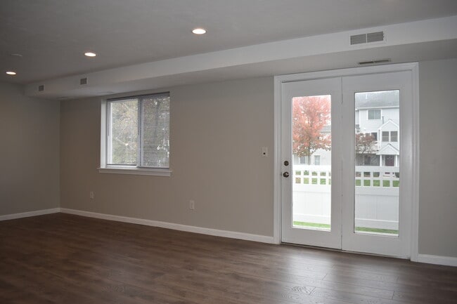 Living Room - 360 Littleton Rd