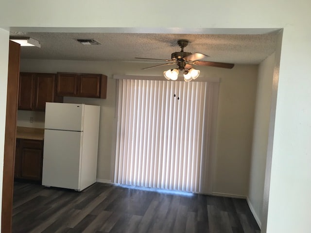Building Photo - 7002 Silver Canyon
