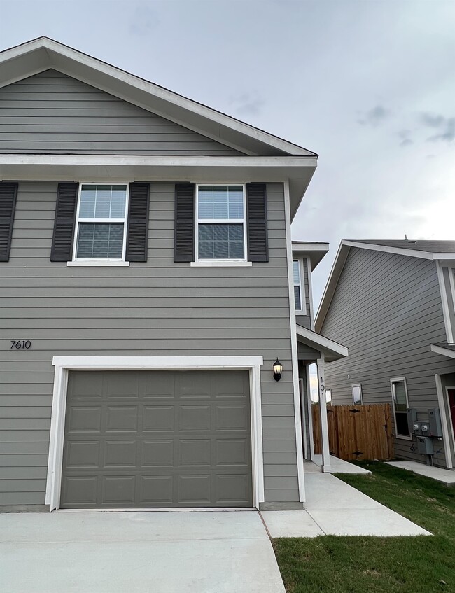 Foto del edificio - 7610 Gramercy Wy