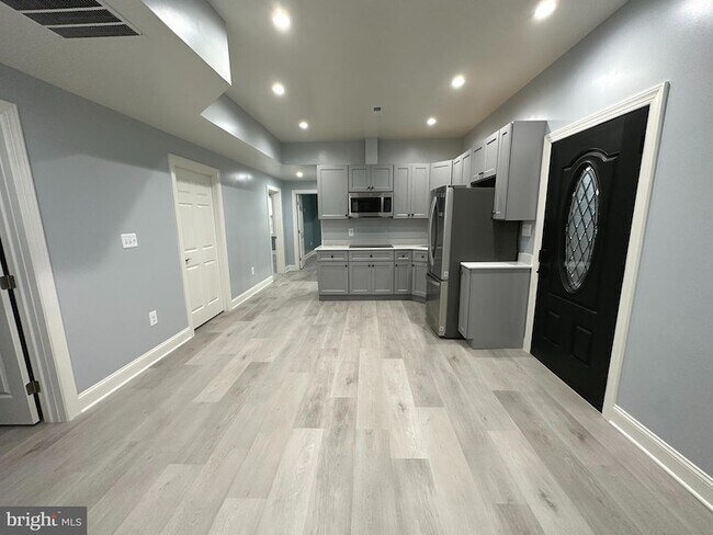 Foto del edificio - 16200 Dorset Rd