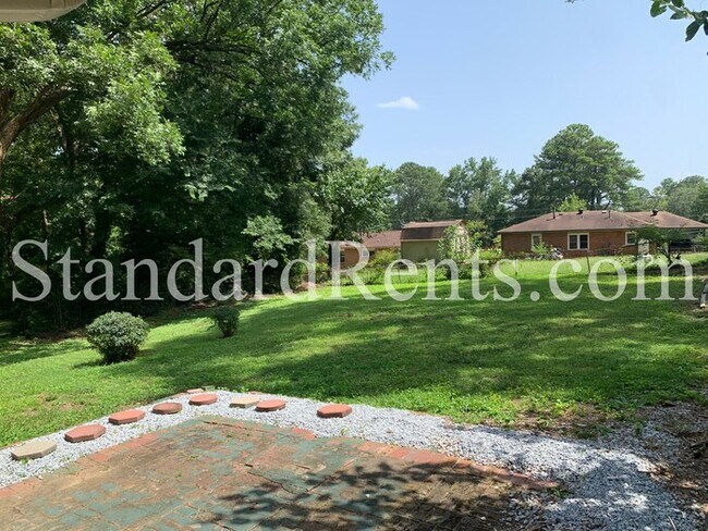 Building Photo - Ranch in Decatur