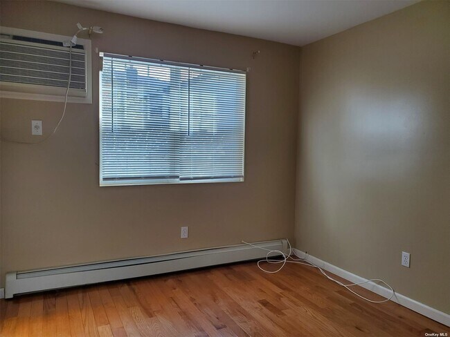 Foto del edificio - 231-1 146th Ave