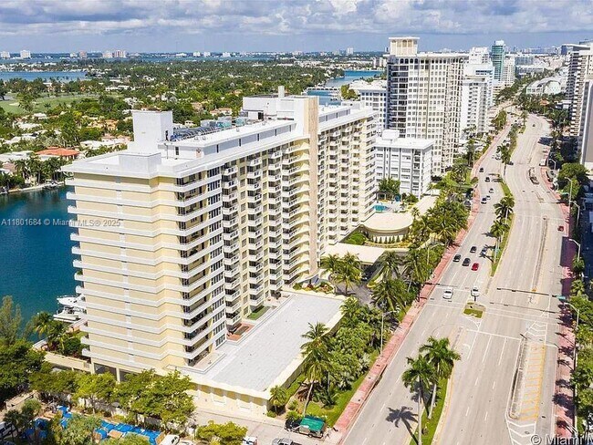 Building Photo - 5600 Collins Ave