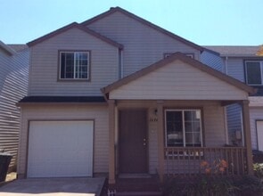 Building Photo - 16944 SW Cashew Way