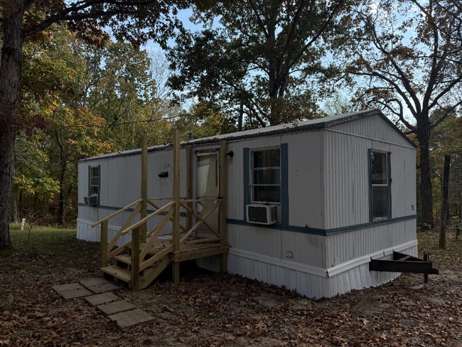 Building Photo - 0 Acorn Village Ln