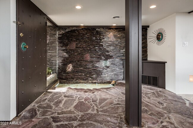 Foto del edificio - 6102 E Quartz Mountain Rd