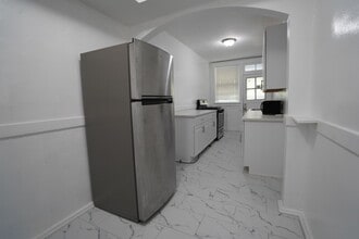 Building Photo - 750 Leland Ave