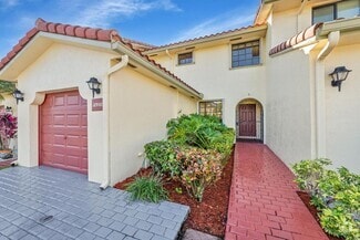 Building Photo - 9620 Alcazar Ln