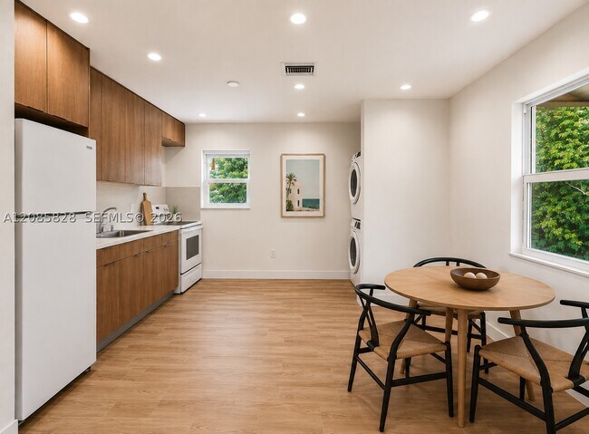 Foto del edificio - 238 NW 41st Ave