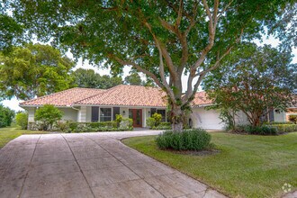 Building Photo - 3301 Embassy Dr