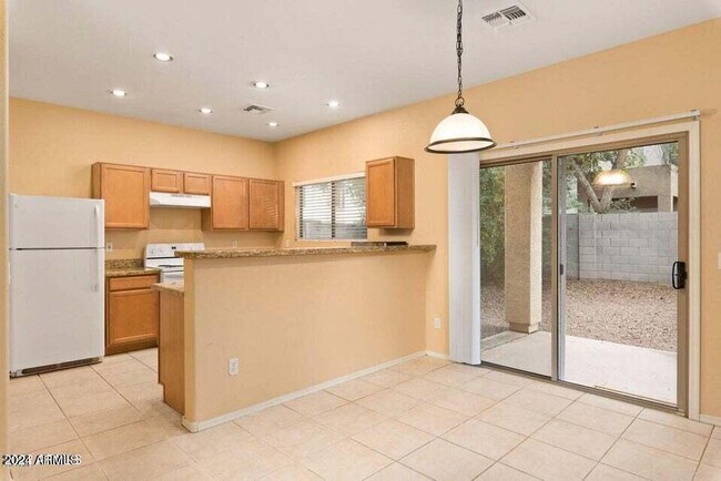 Foto del edificio - 2690 S Southwind Dr