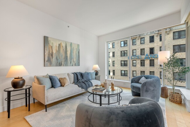 Building Photo - 1920 4th Ave